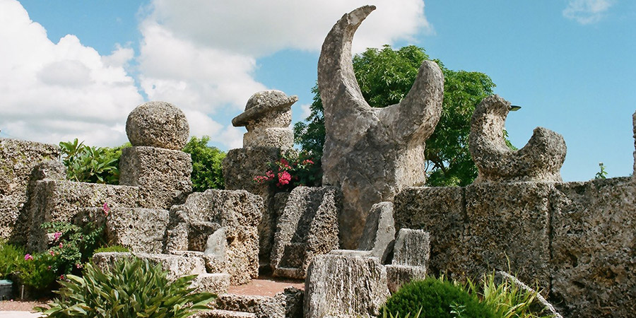 L’incredibile storia della nascita di Coral Castle