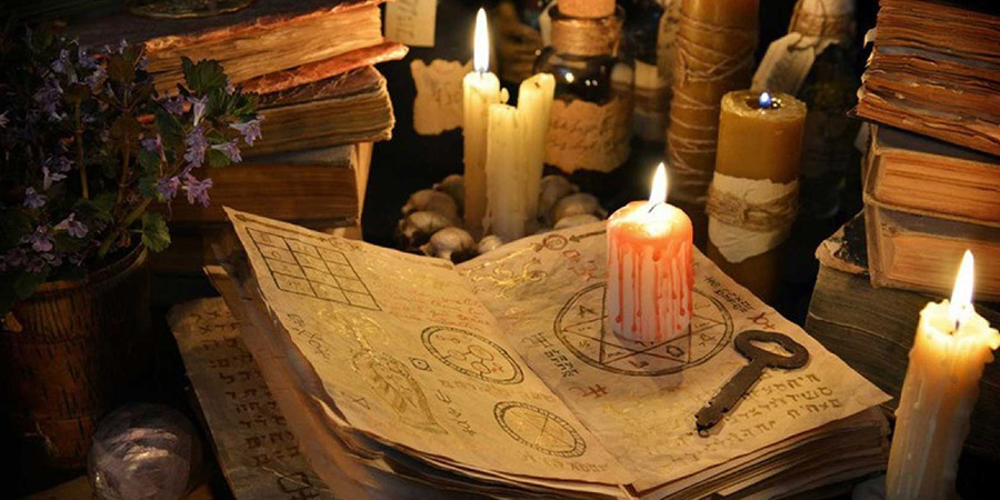 Grimori, gli antichi libri di magia rituale